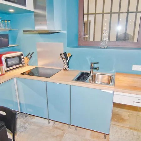 Pet Friendly Apartment In Beaucaire With Kitchen Apartment